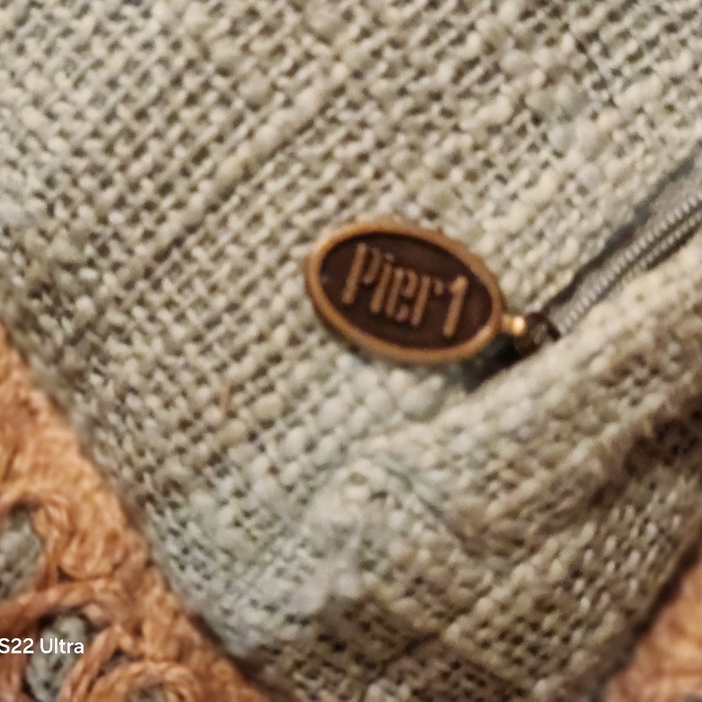 Pillows - Picture 7 of 8